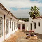 Abetos Del Maestre Escuela