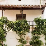 Abetos Del Maestre Escuela Hotel