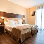 Abetos Del Maestre Escuela Hotel 4*