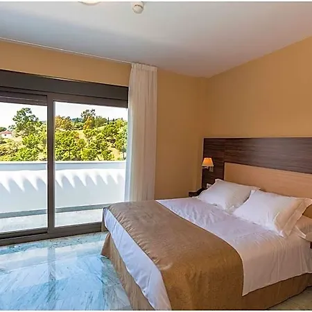 Hotel Dwo Abetos Córdoba